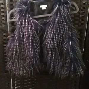 +++TRENDSETTER ALERT +++FAUX FUR VEST 14/16